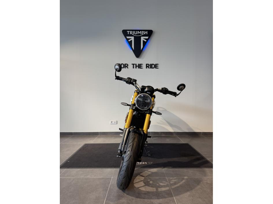 TRIUMPH SPEED 400 POUR 113 € MOIS CHEZ TRIUMPH 47 AGEN 