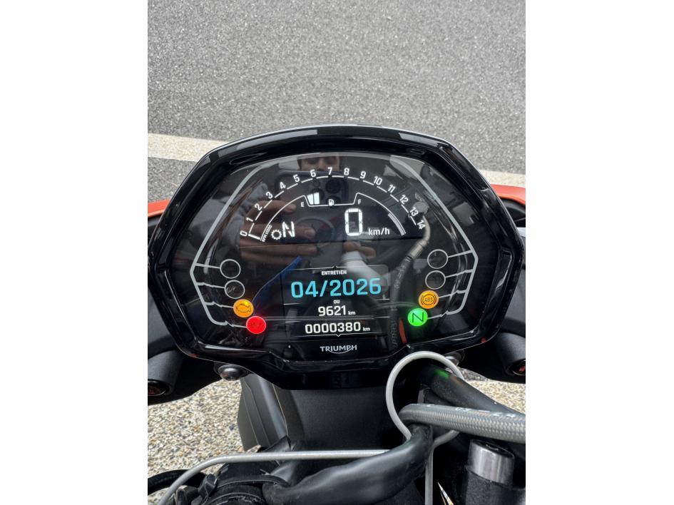 TRIUMPH STREET TRIPLE 765 R A2 POUR 168€ MOIS CHEZ TRIUMPH AGEN