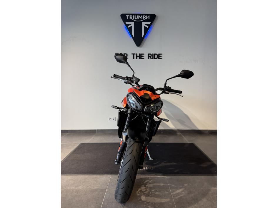 TRIUMPH STREET TRIPLE 765 R A2 POUR 168€ MOIS CHEZ TRIUMPH AGEN
