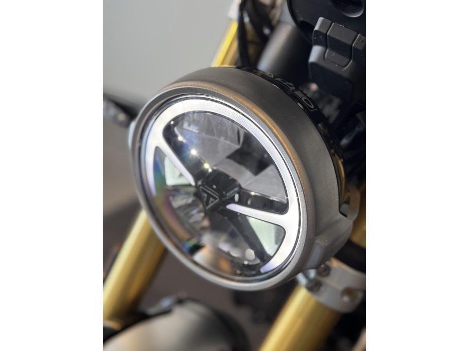 TRIUMPH SPEED TWIN 1200 rs pour 271€/mois chez Triumph Agen