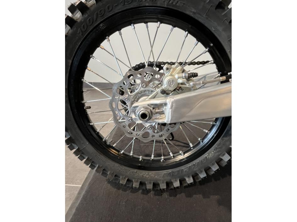 TRIUMPH TF 250-X NEUVE 2026 POUR  POUR 180 € MOIS CHEZ TRIUMPH 47 