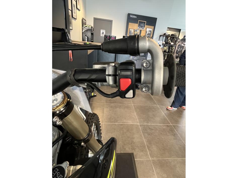 TRIUMPH TF 250-X NEUVE 2026 POUR  POUR 180 € MOIS CHEZ TRIUMPH 47 