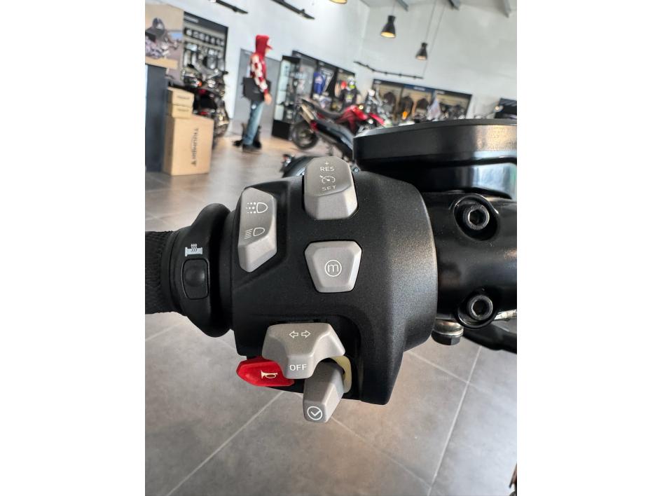 TRIUMPH ROCKET 3 GT pour 350€ /mois Triumph Agen