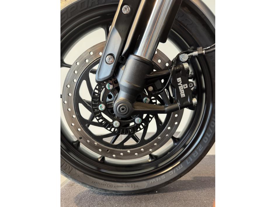 TRIUMPH SPEED 400 pour 95 €/mois chez Triumph Agen 