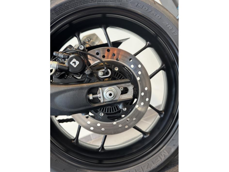 TRIUMPH SPEED 400 pour 95 €/mois chez Triumph Agen 