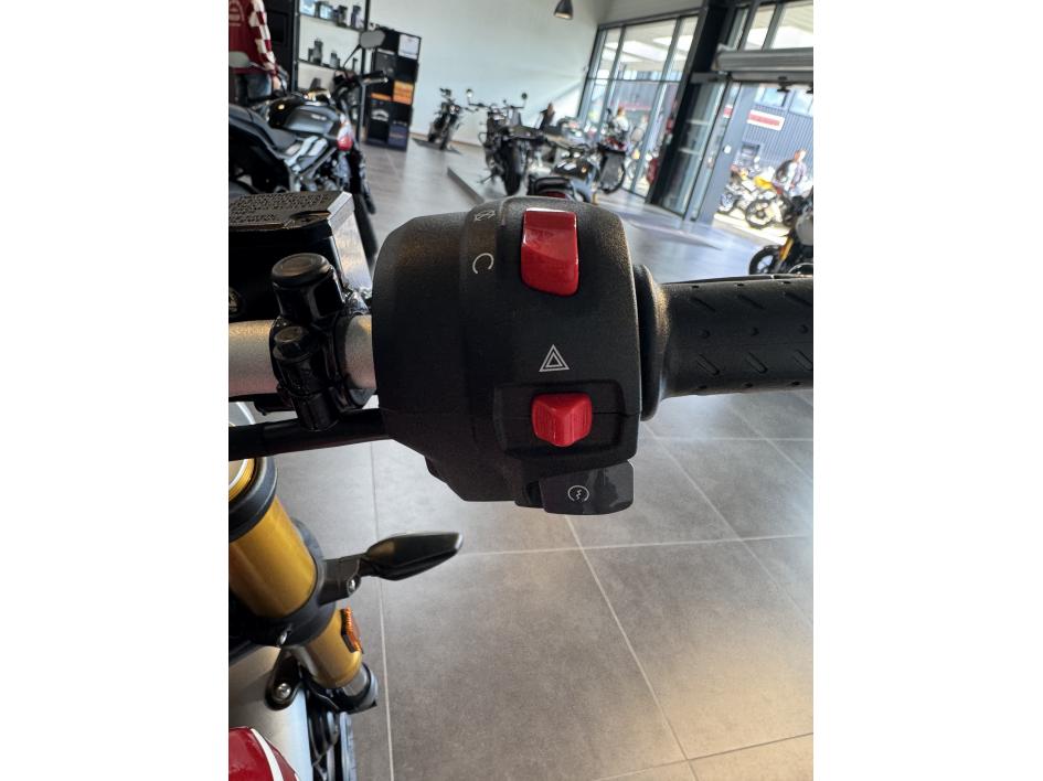 TRIUMPH SPEED 400 pour 95 €/mois chez Triumph Agen 