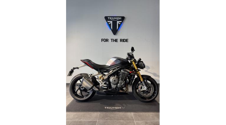 TRIUMPH SPEED TRIPLE 1200 RS