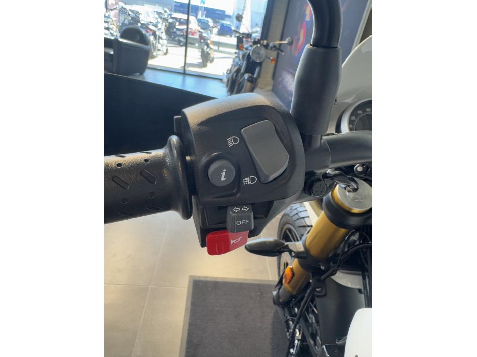 Triumph scrambler 400 xc pour 145€/mois chez triumph Agen